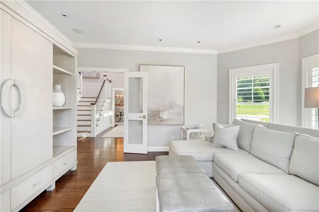 60 Van Wickle Lane Bristol RI 02809