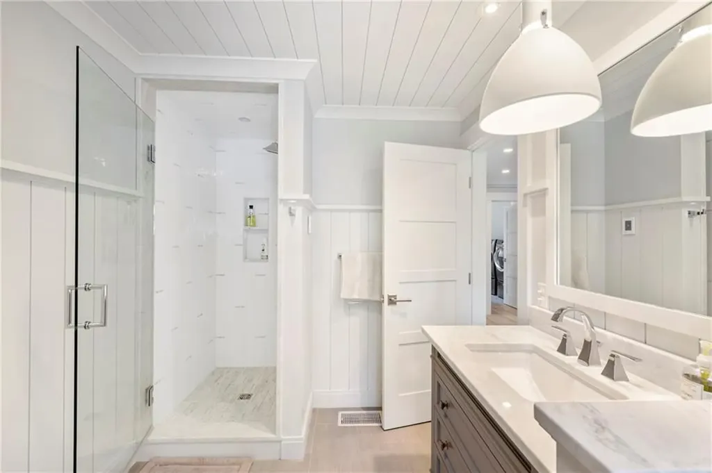 60 Van Wickle Lane Bristol RI 02809