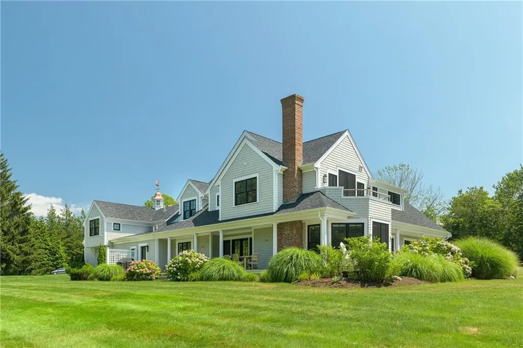 60 Van Wickle Lane Bristol RI 02809