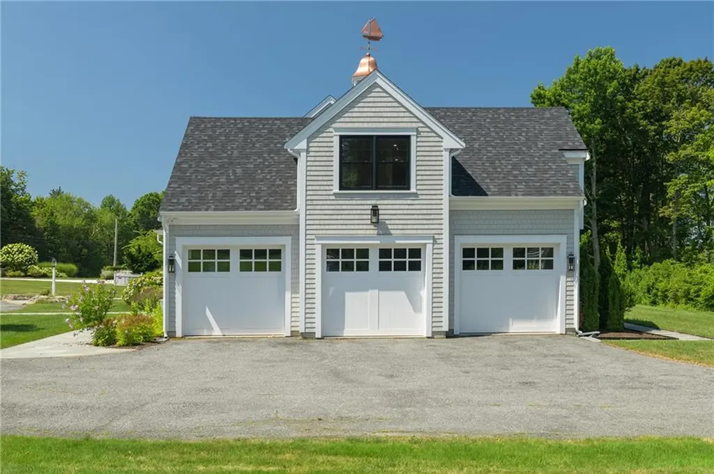 60 Van Wickle Lane Bristol RI 02809