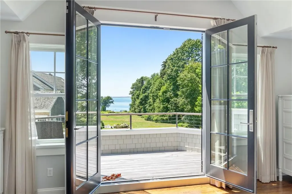 60 Van Wickle Lane Bristol RI 02809