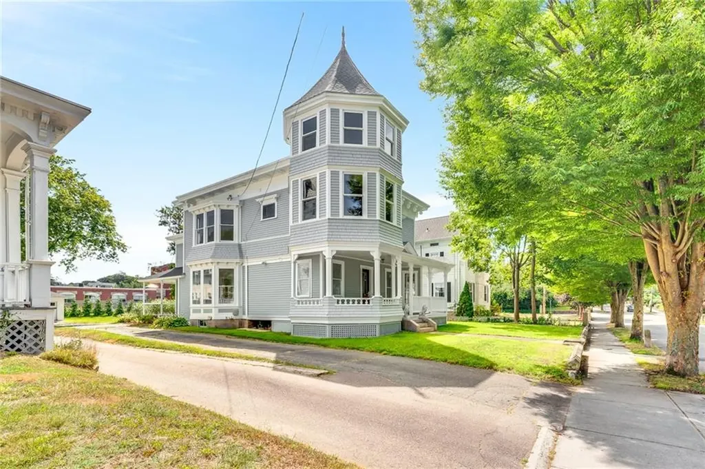 28 Elm Street Westerly RI 02891