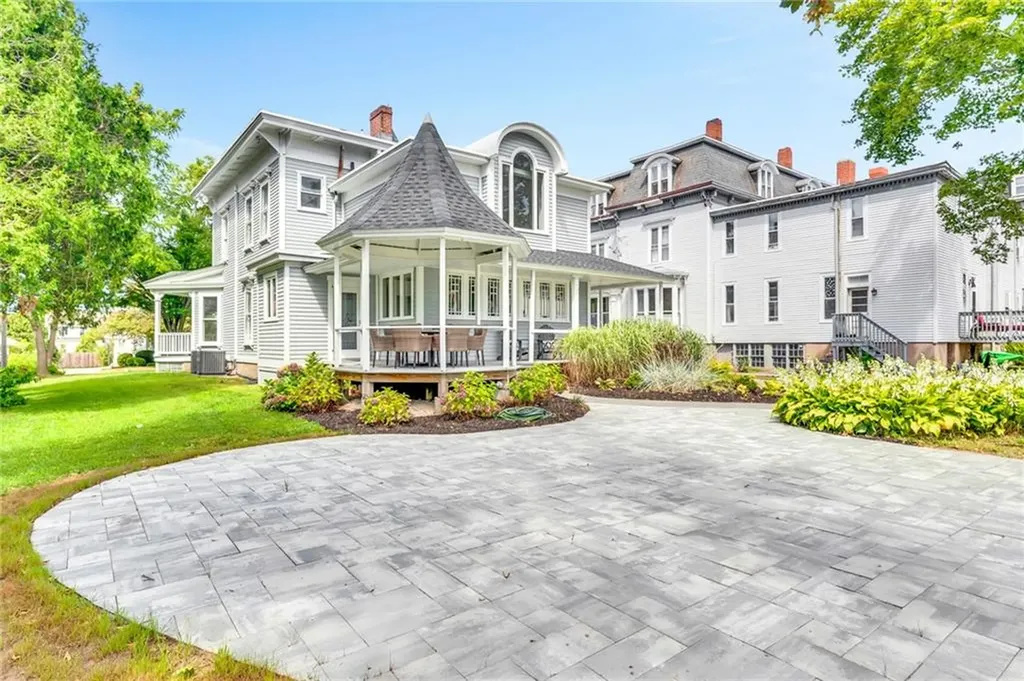 28 Elm Street Westerly RI 02891