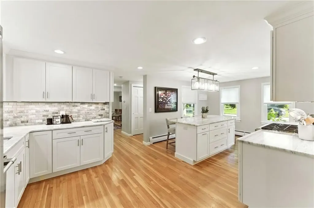 121 Hedgerow Drive Warwick RI 02886