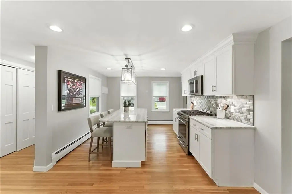 121 Hedgerow Drive Warwick RI 02886