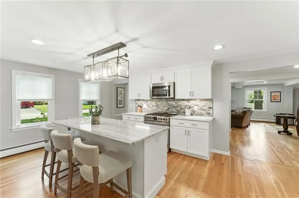 121 Hedgerow Drive Warwick RI 02886