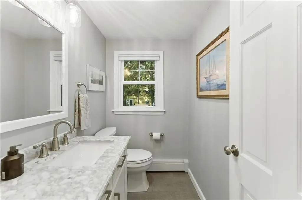 121 Hedgerow Drive Warwick RI 02886
