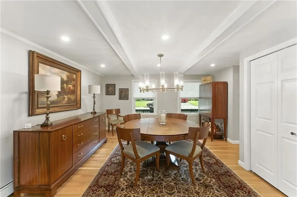 121 Hedgerow Drive Warwick RI 02886