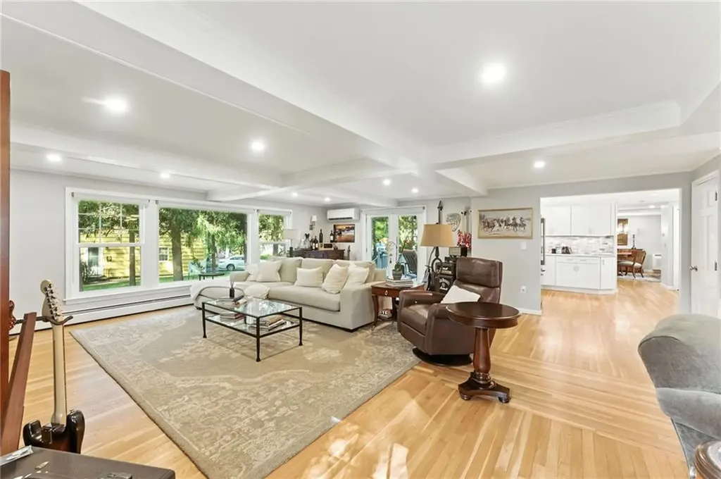 121 Hedgerow Drive Warwick RI 02886