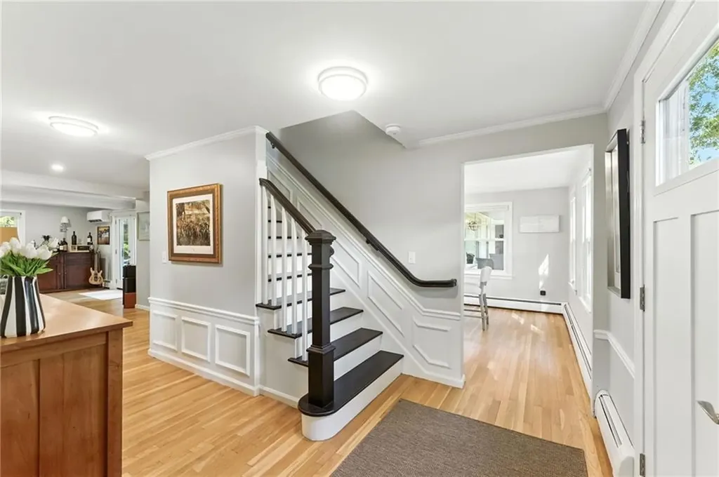 121 Hedgerow Drive Warwick RI 02886
