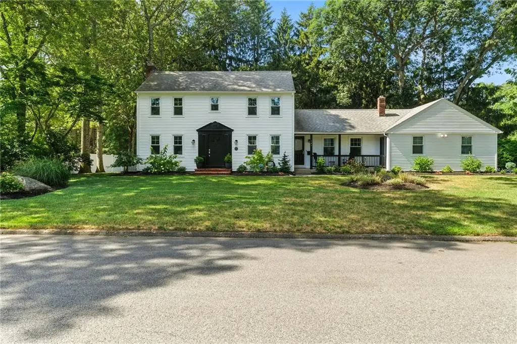 121 Hedgerow Drive Warwick RI 02886