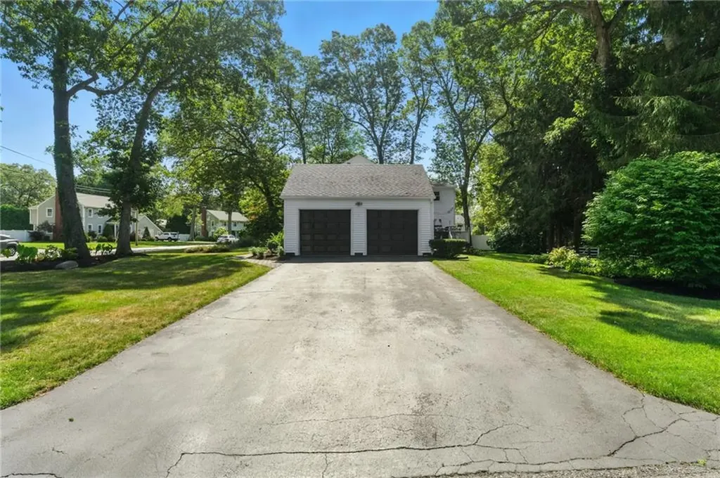 121 Hedgerow Drive Warwick RI 02886