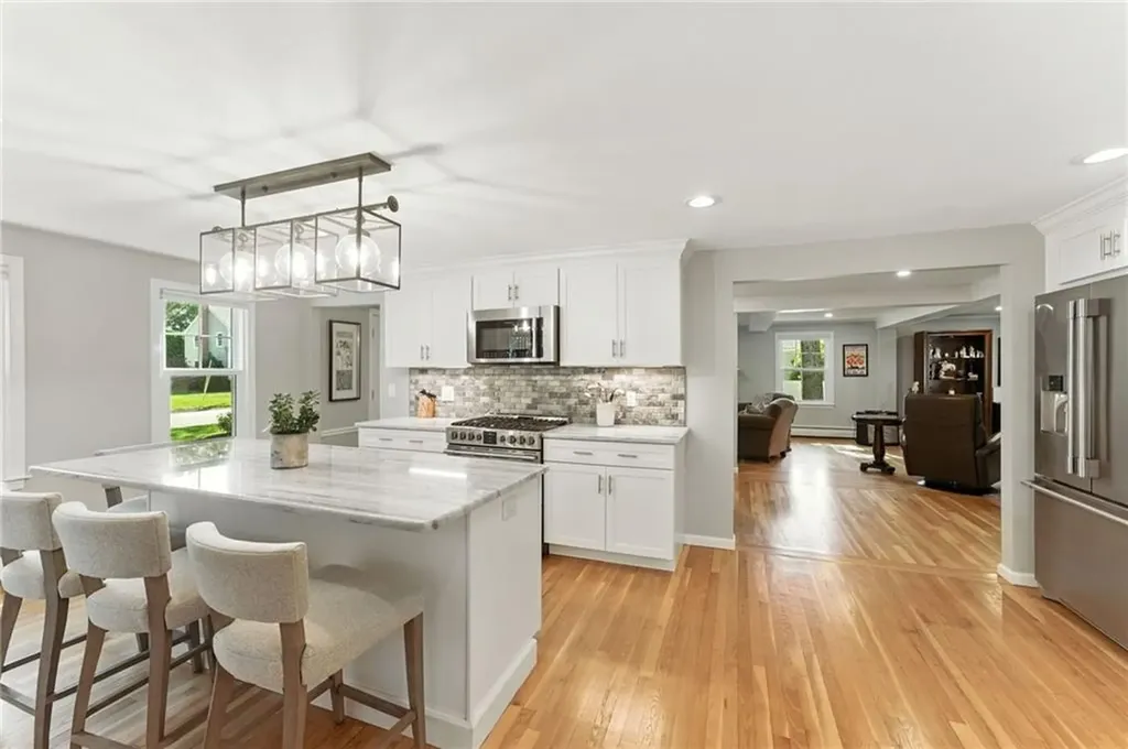 121 Hedgerow Drive Warwick RI 02886
