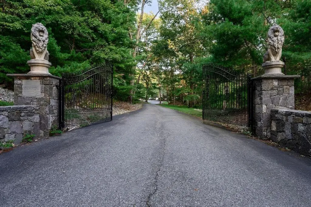 260 George Washington Highway Foster RI 02825