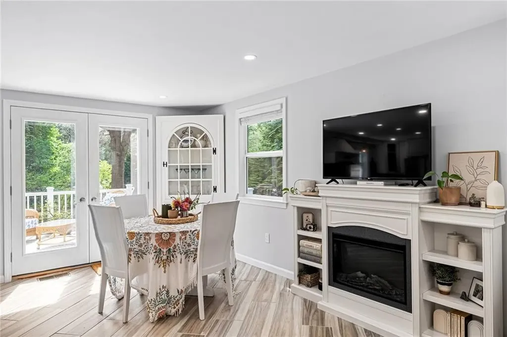 93 A Burdickville Road Charlestown RI 02813