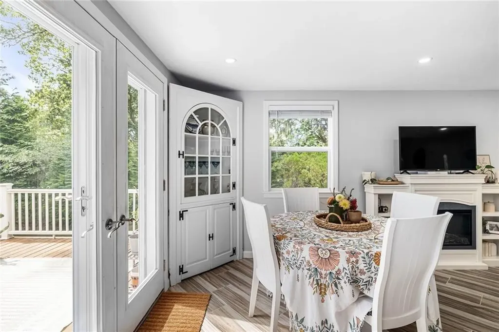93 A Burdickville Road Charlestown RI 02813