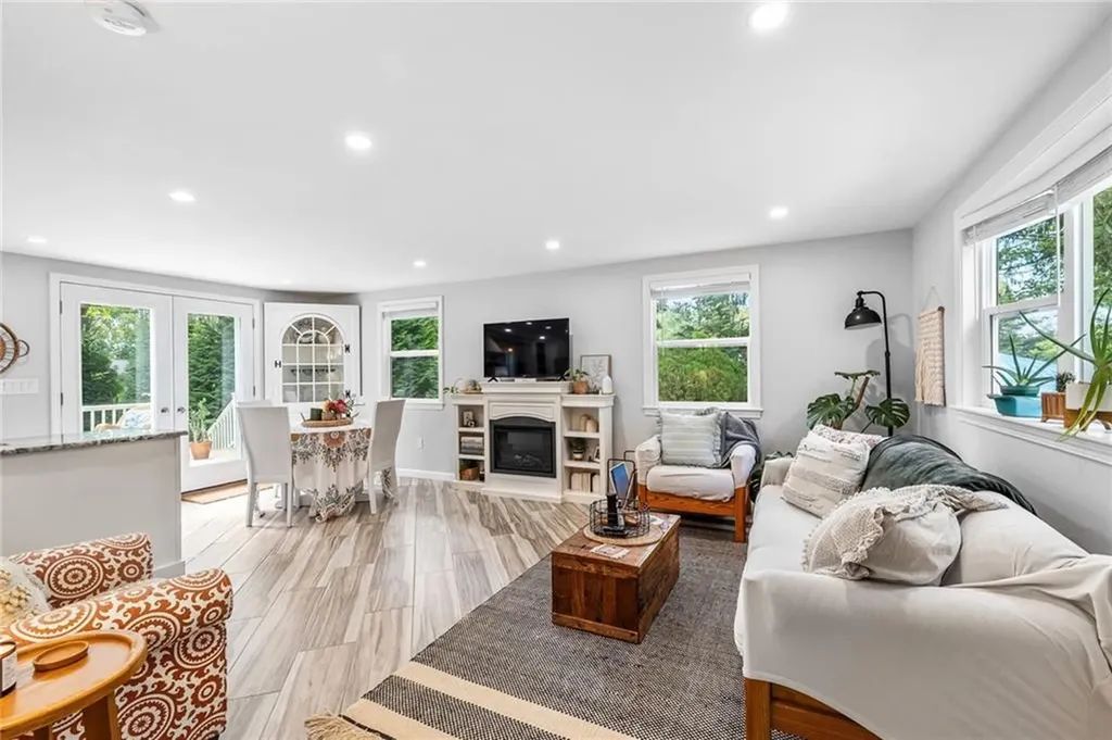 93 A Burdickville Road Charlestown RI 02813