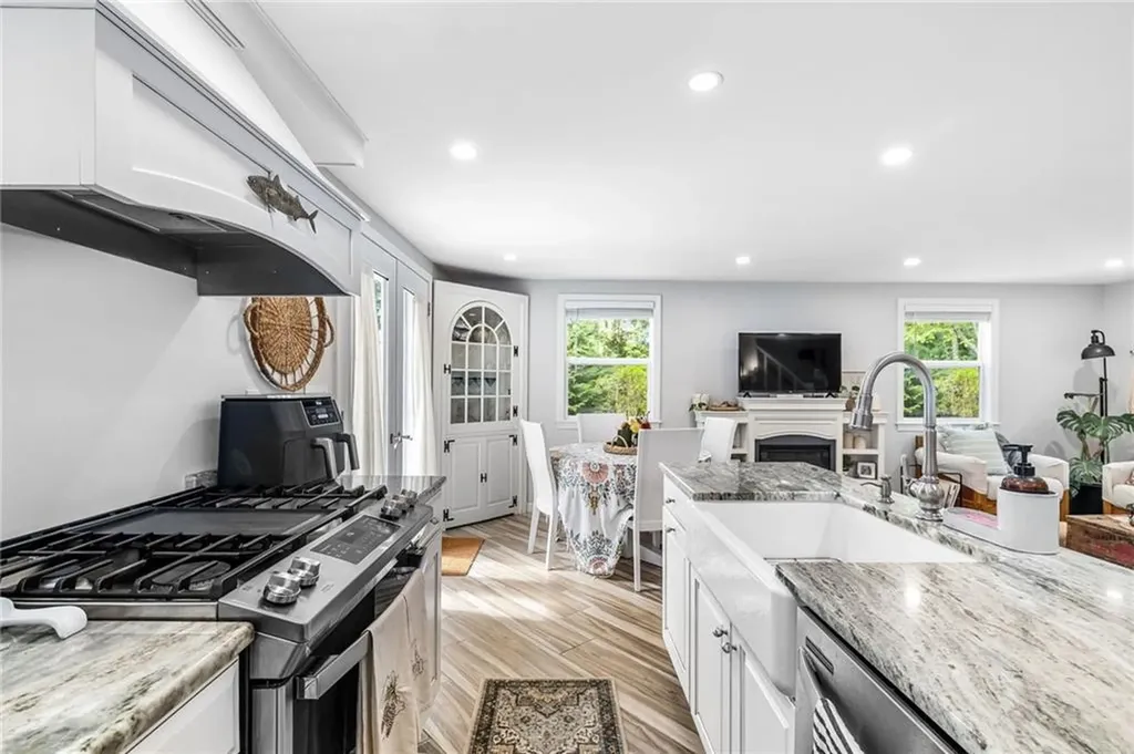 93 A Burdickville Road Charlestown RI 02813