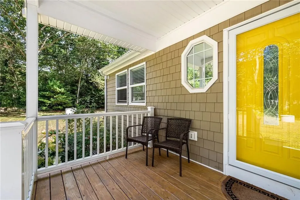 93 A Burdickville Road Charlestown RI 02813