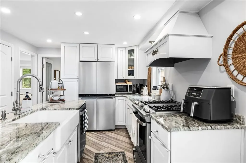 93 A Burdickville Road Charlestown RI 02813