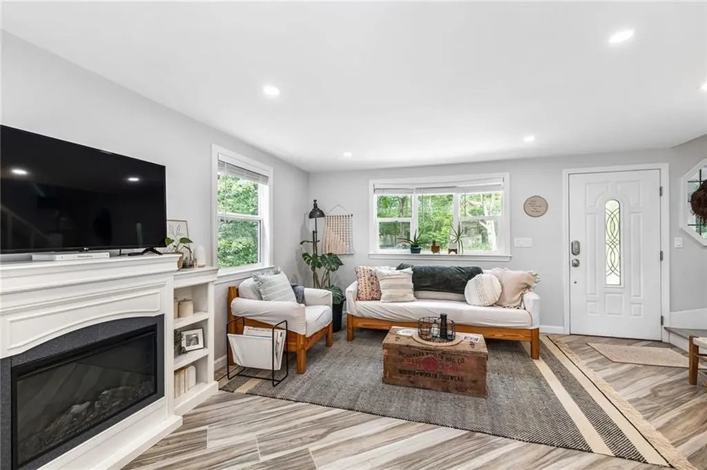 93 A Burdickville Road Charlestown RI 02813