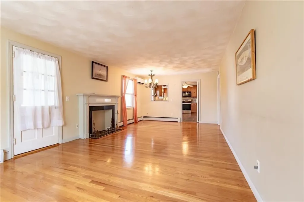 88 Beaufort Street Providence RI 02908