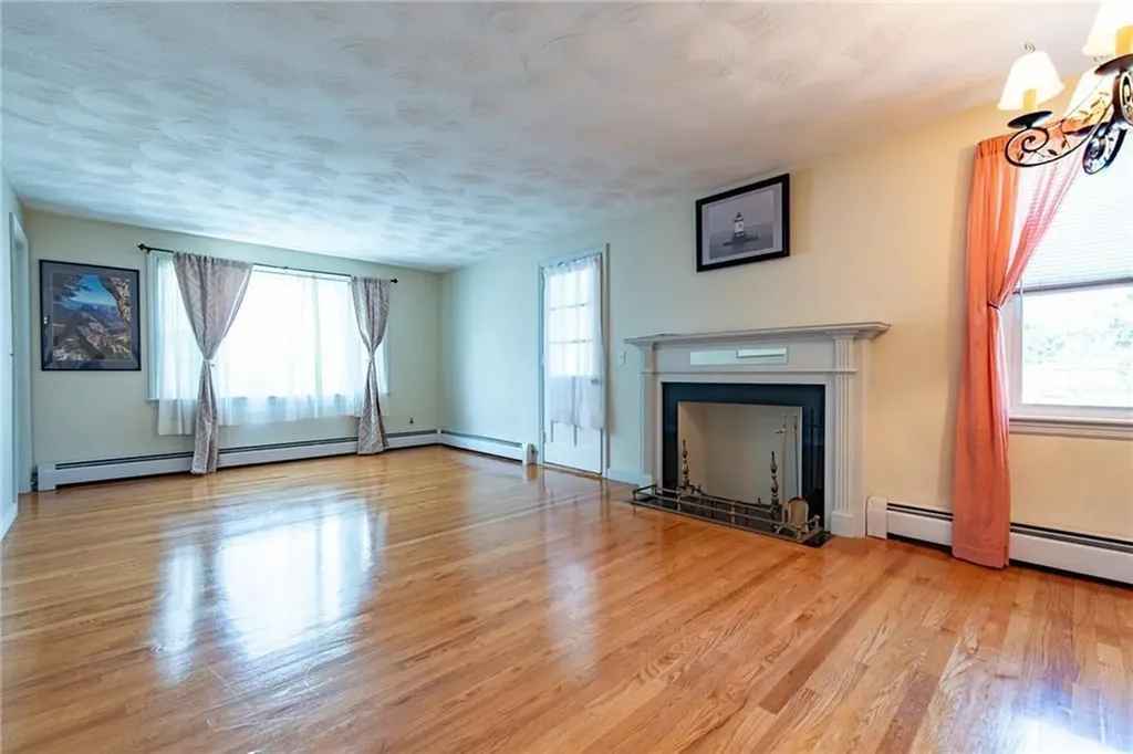 88 Beaufort Street Providence RI 02908