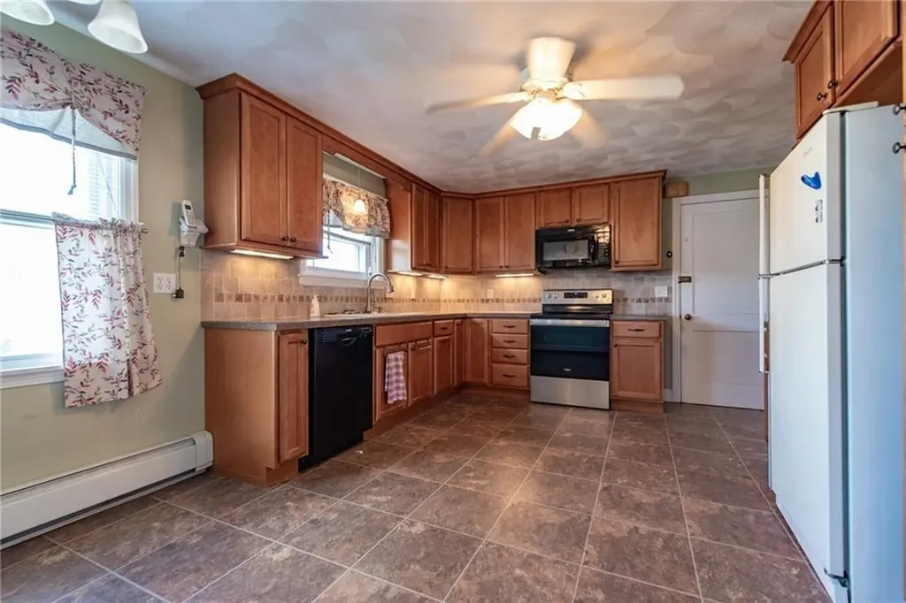 88 Beaufort Street Providence RI 02908