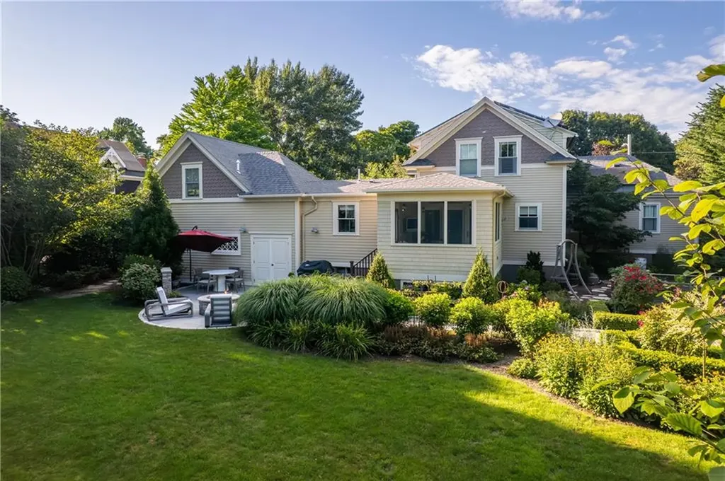 20 Short Road Barrington RI 02806