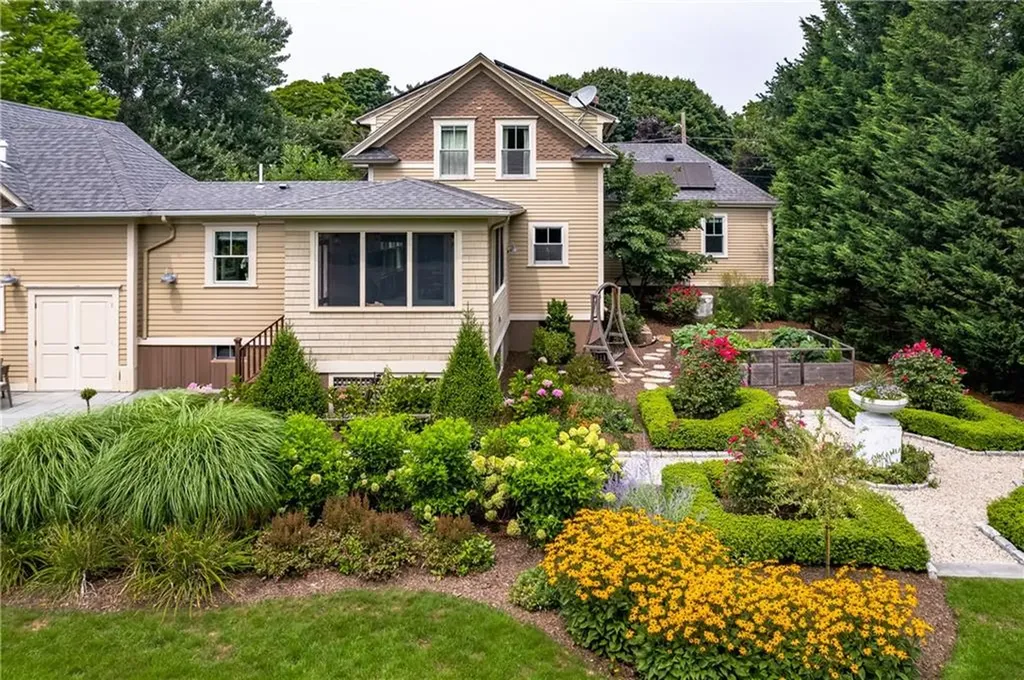 20 Short Road Barrington RI 02806