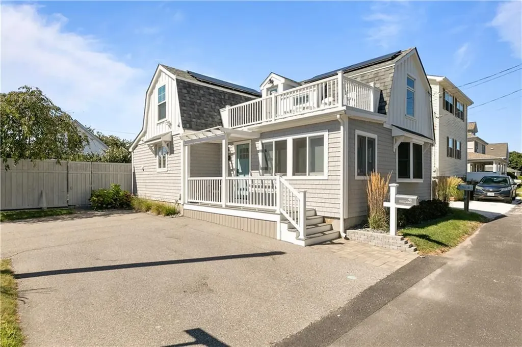 46 Cottage Avenue Portsmouth RI 02871