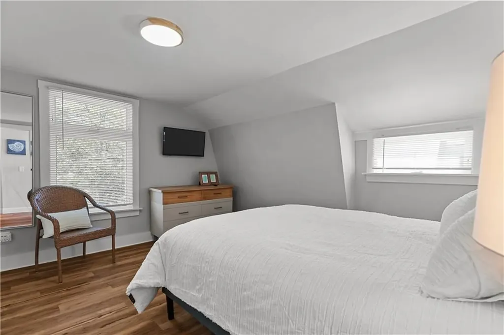 46 Cottage Avenue Portsmouth RI 02871