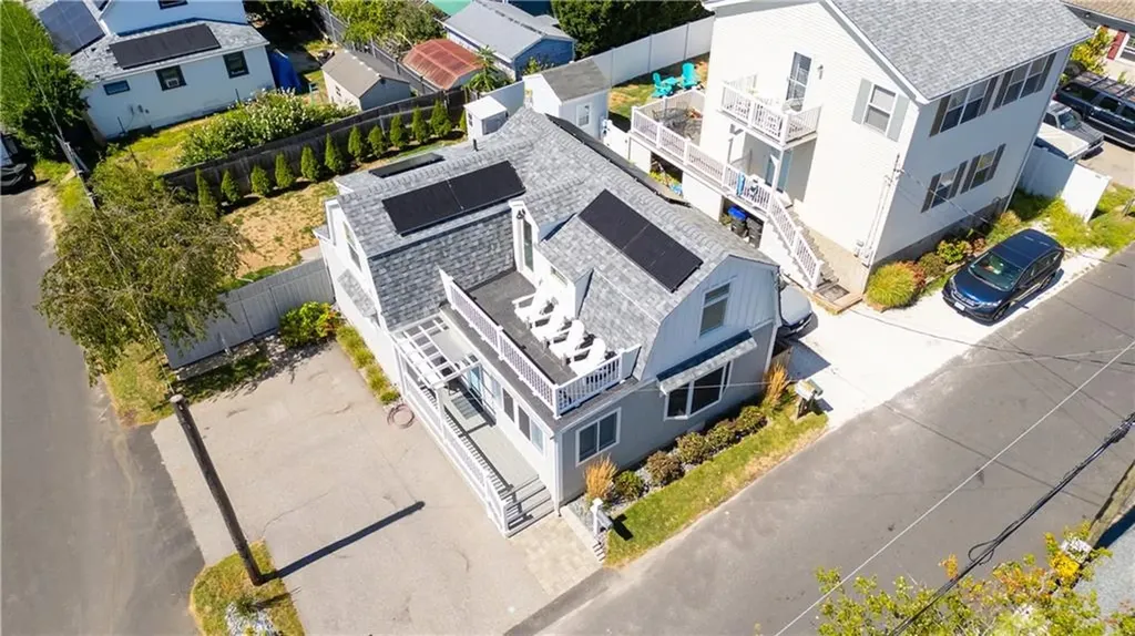 46 Cottage Avenue Portsmouth RI 02871