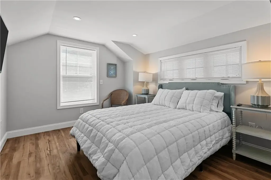 46 Cottage Avenue Portsmouth RI 02871