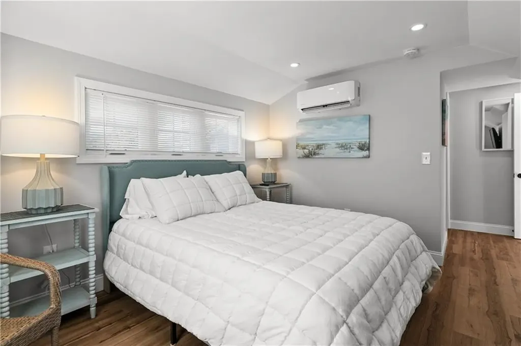 46 Cottage Avenue Portsmouth RI 02871