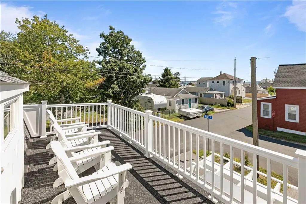 46 Cottage Avenue Portsmouth RI 02871