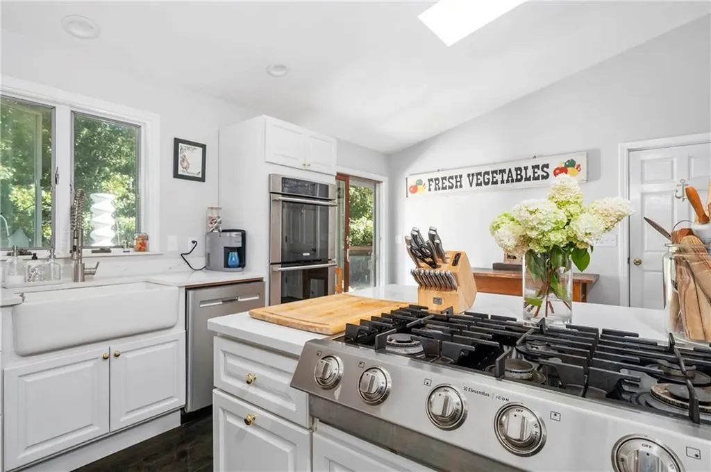 32 Old Reservoir Road Cumberland RI 02864
