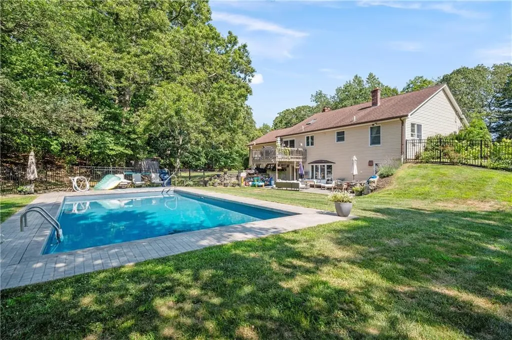 32 Old Reservoir Road Cumberland RI 02864
