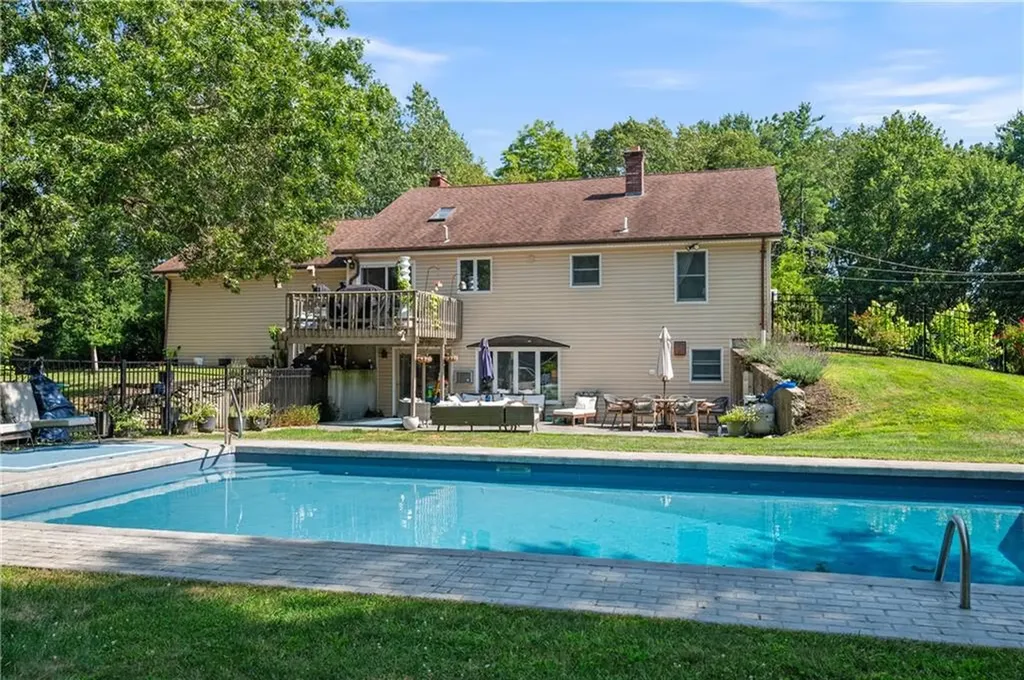 32 Old Reservoir Road Cumberland RI 02864