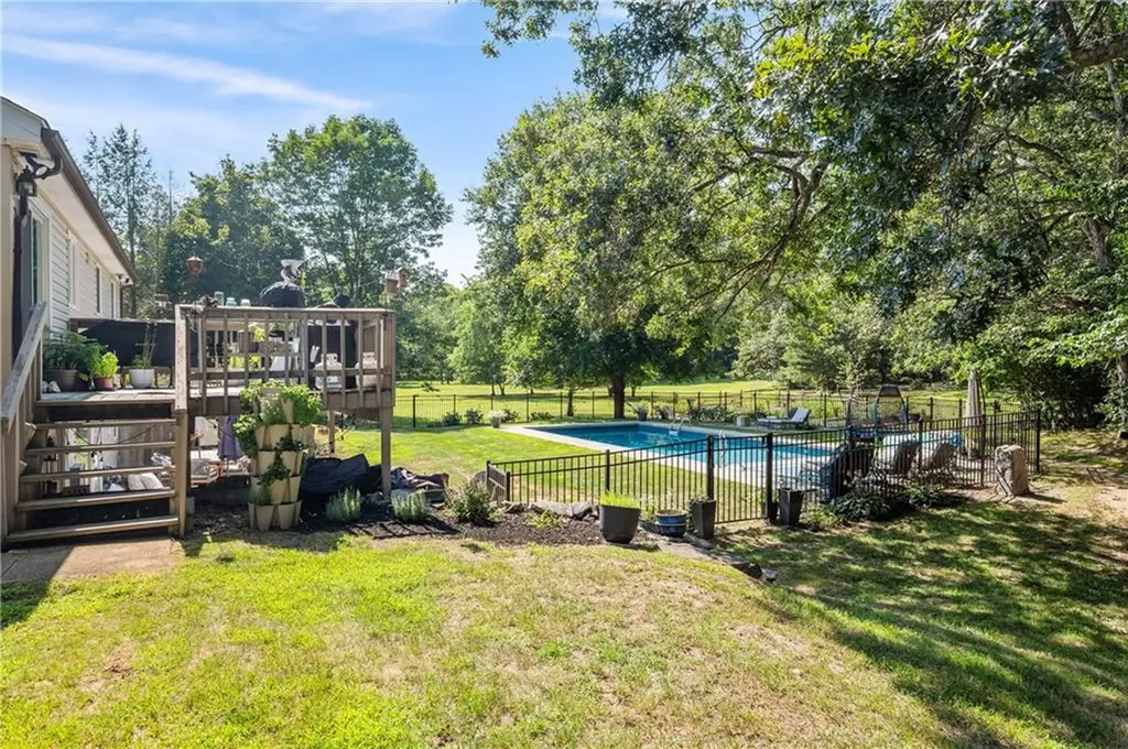 32 Old Reservoir Road Cumberland RI 02864