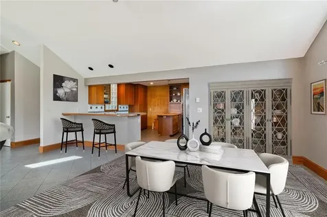 26 Westwood Drive Portsmouth RI 02871