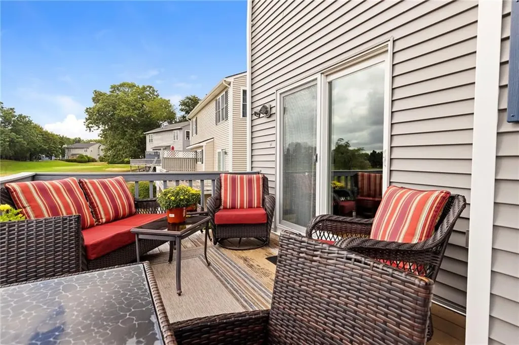 24 Pond Court North Providence RI 02904