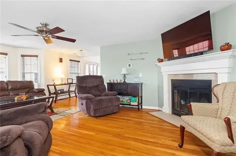 24 Pond Court North Providence RI 02904