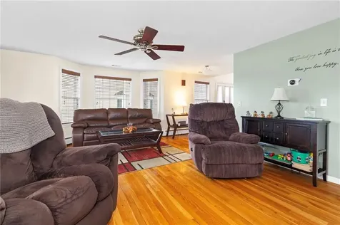 24 Pond Court North Providence RI 02904