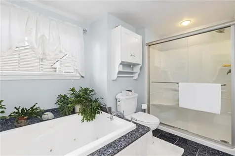 24 Pond Court North Providence RI 02904