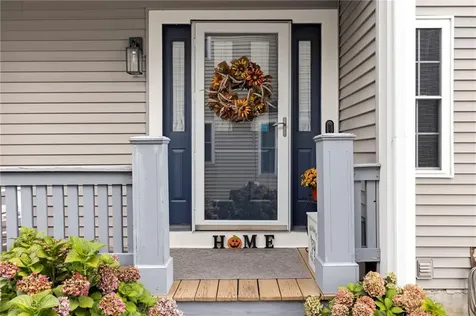 24 Pond Court North Providence RI 02904