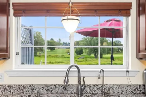 24 Pond Court North Providence RI 02904