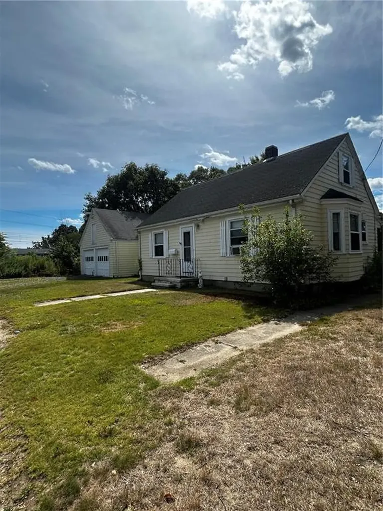 249 Chestnut Street Warwick RI 02888