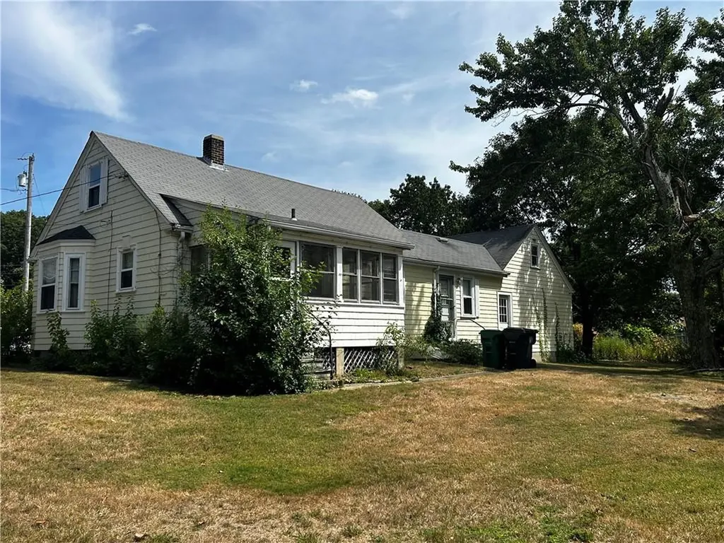 249 Chestnut Street Warwick RI 02888