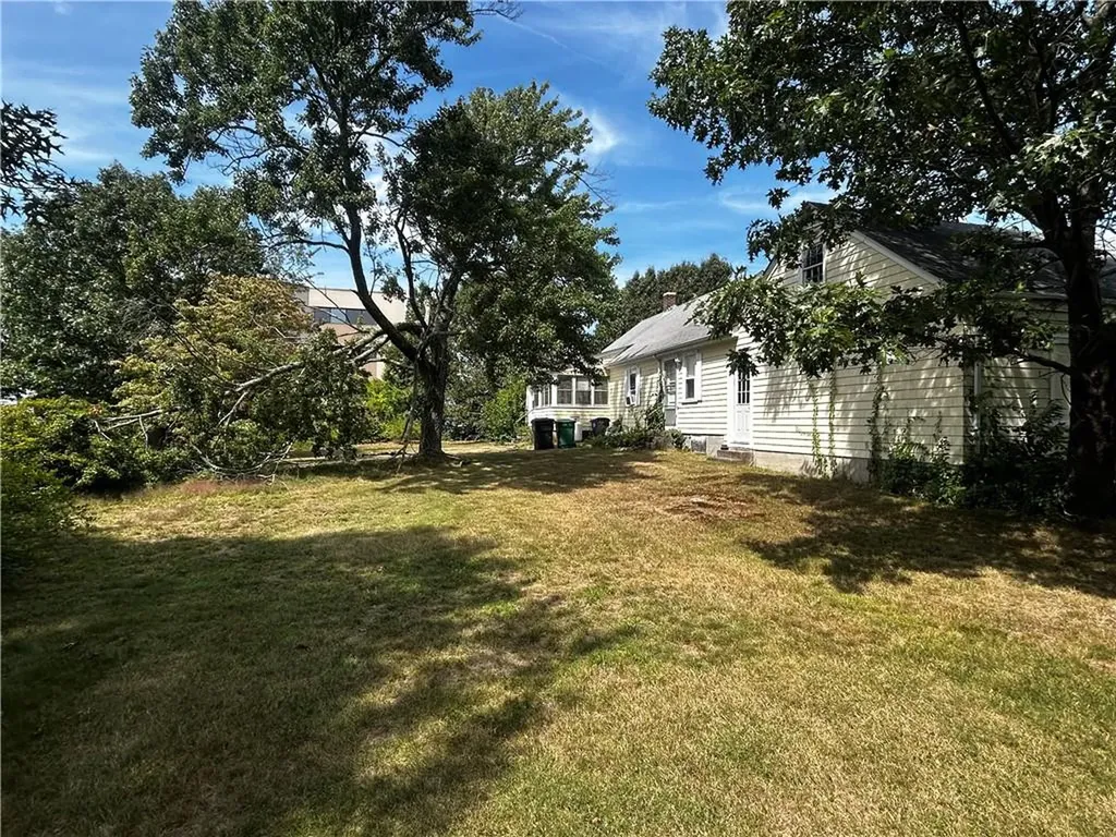 249 Chestnut Street Warwick RI 02888